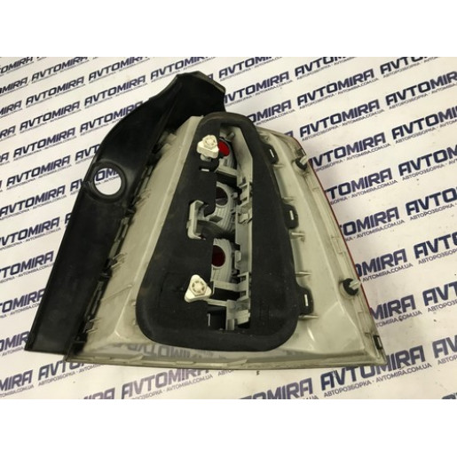 Фонарь задний левый Opel Zafira B 2008-2011 13305774